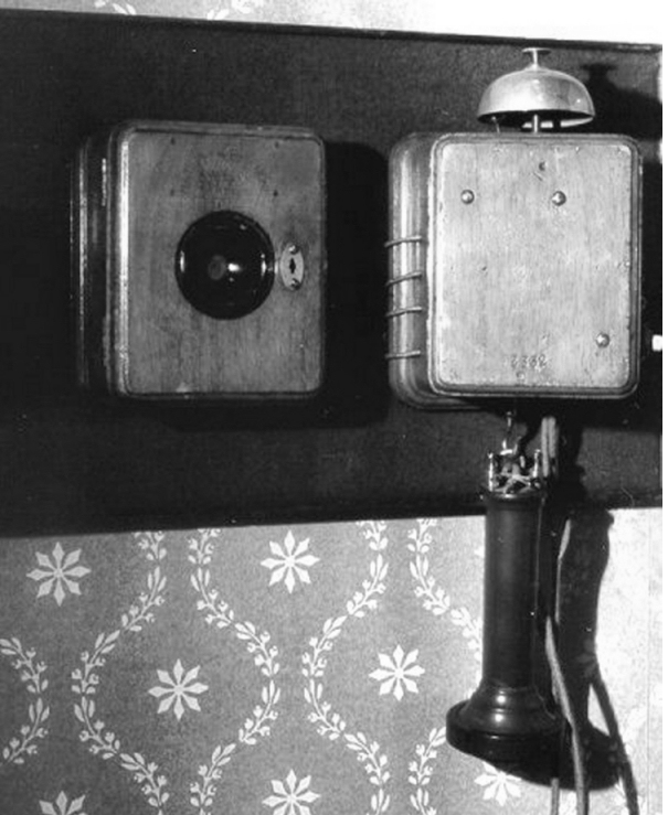 Blake transmitter for telephone.